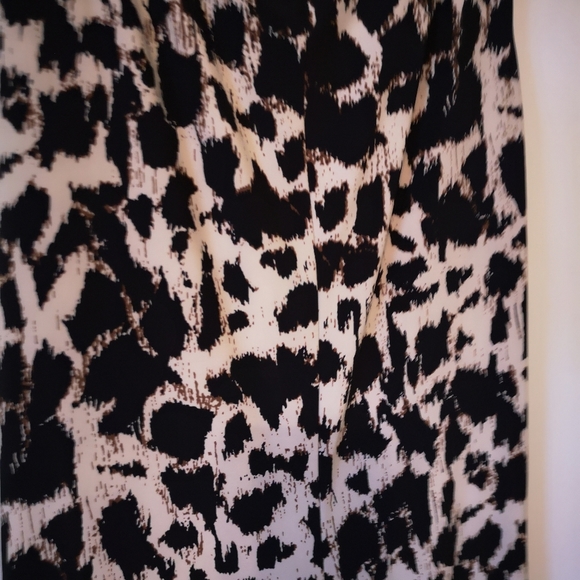 Dress - Picture 8 of 10